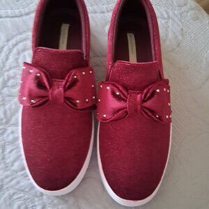 Issac Mizrahi  claret red sneakers 9.5 M